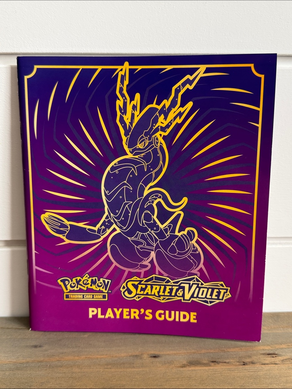 Pokémon Trading Card Game: Scarlet & Violet Player’s Guide - Softcover Booklet
